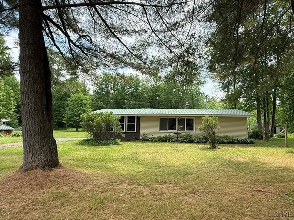 610 Ruddy Rd, Chase Mills, NY 13621