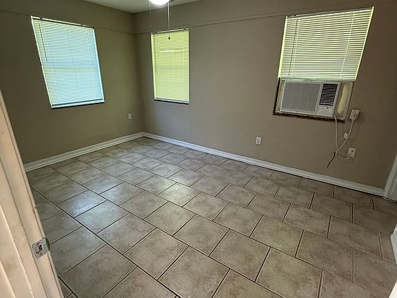 2nd image of 106 Jardine Rd #B