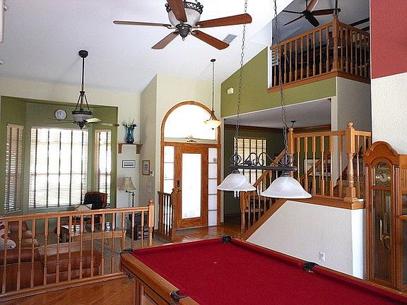 5th image of 1085 Hawthorne Cove Dr