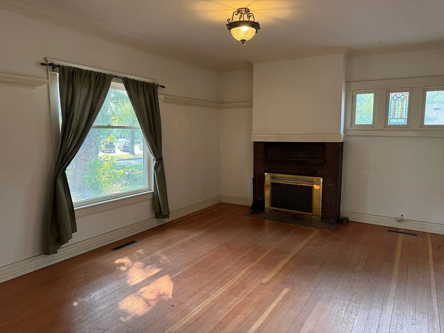 Charming Home in Historic District — Photo 4