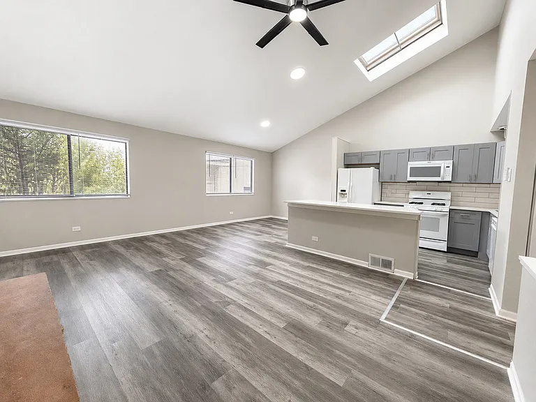 56 Century Dr — Photo 6