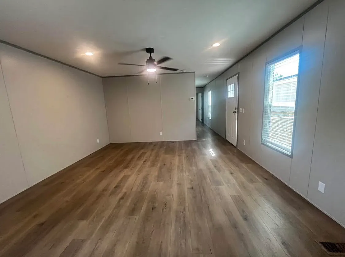 3 bed, 1216 sqft, $1,185 — Photo 4