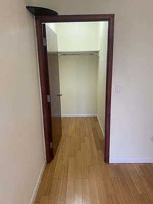 Rented by 18 REALTY | media 25