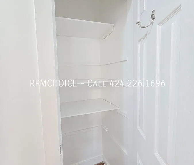 4122 W 179th St — Photo 15
