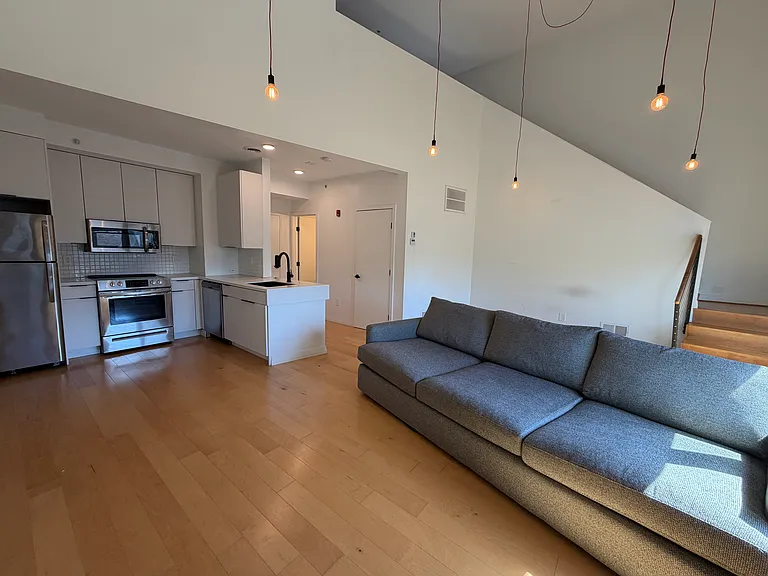 15 Allen St #302 — Photo 1