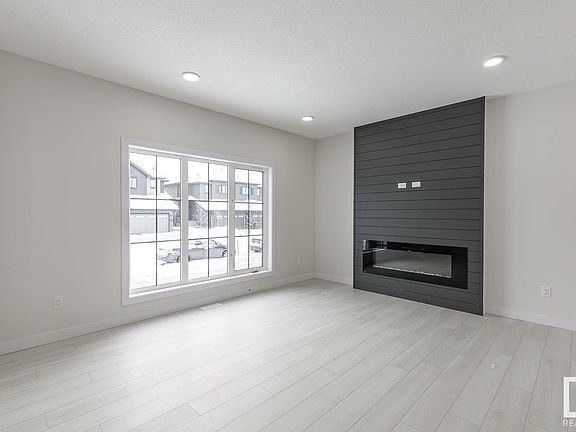 4th image of 26 Chambery Cres