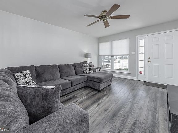 2nd image of 68 Kerry Lynn Ct