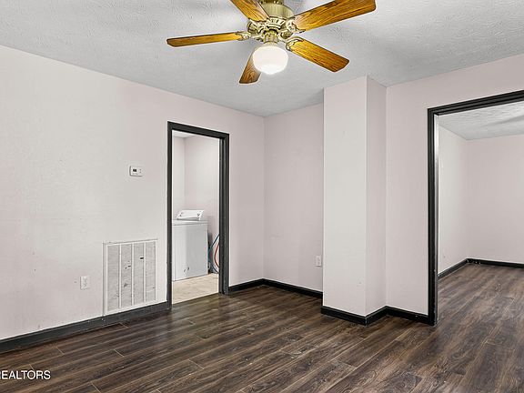 5th image of 3575 Weavers Dr