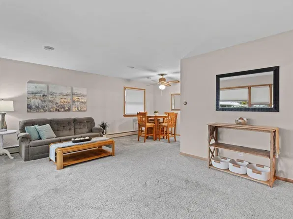 1202 S 118th STREET, West Allis, WI 53214