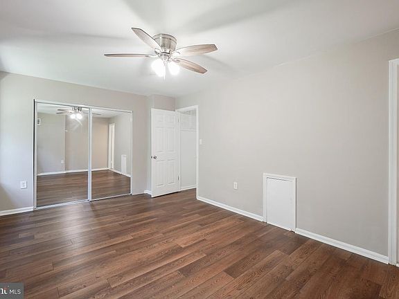 5th image of 838 College Pkwy #11
