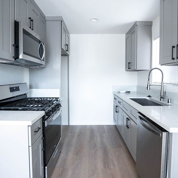 1st image of 2534 E Park Ln #D