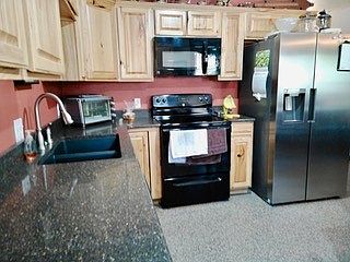 4th image of 9101 E State Highway 90