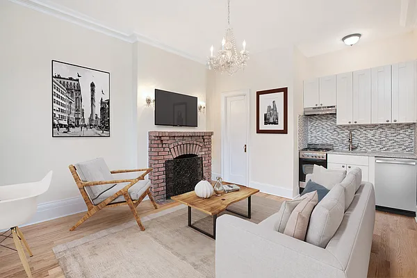 Rented by Douglas Elliman | media 6