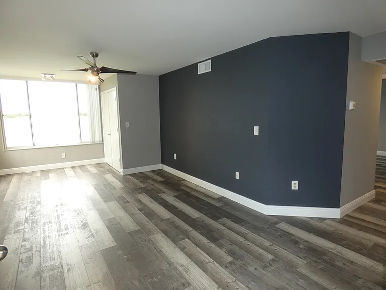 2810 N Oakland Forest Dr #104 — Photo 19