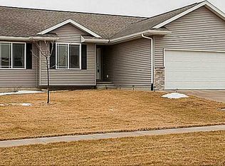 5822 Smithland Dr, Marion, IA 52302