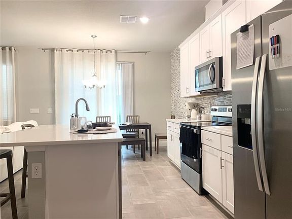3rd image of 1538 Bantam Way