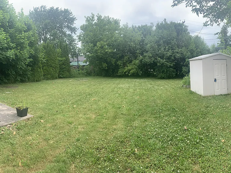 110 Elgin St — Photo 8
