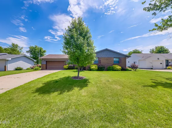 115 Bordeaux Dr, Napoleon, OH 43545