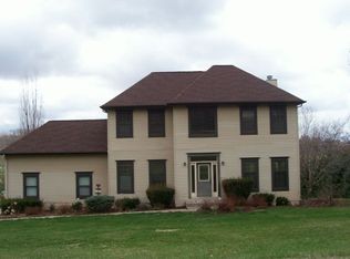 14053 Kathleen Ct, Dubuque, IA 52003