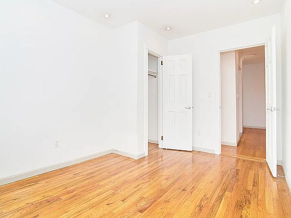 4th image of 152 E 22nd St APT 3E