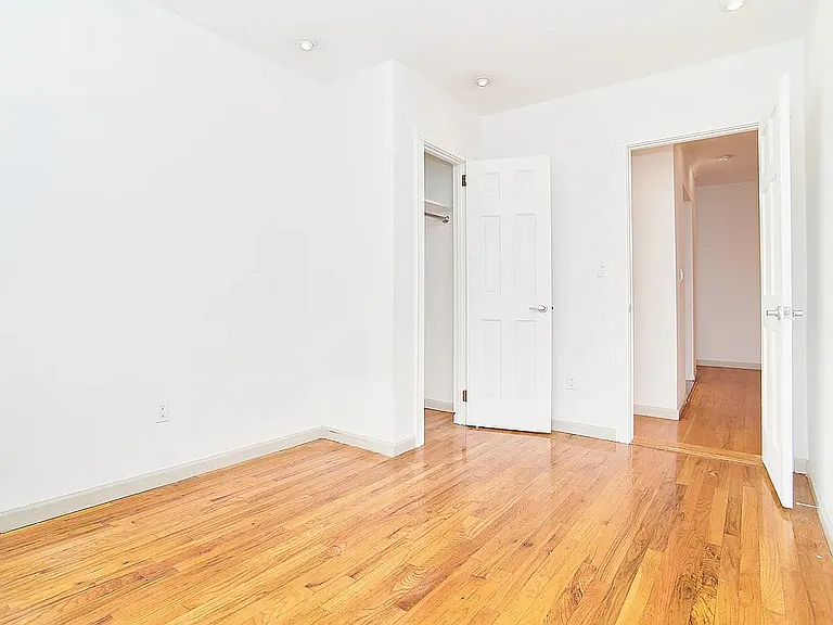 152 E 22nd St #3E — Photo 4