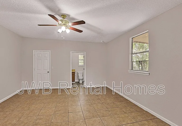 7832 Paul Jones Dr — Photo 10