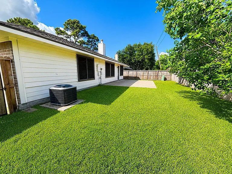 2138 Tower Bridge Rd — Photo 11