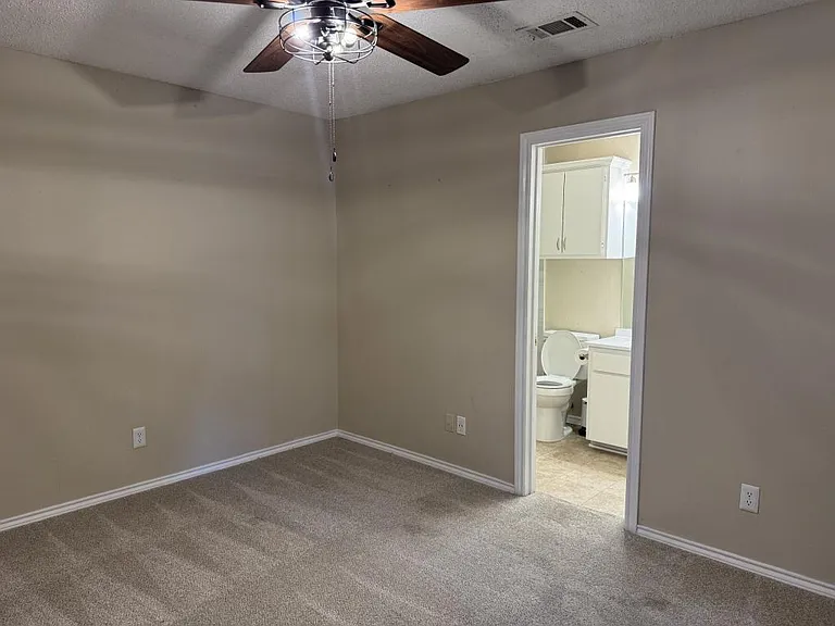 2029 Laney Dr — Photo 7