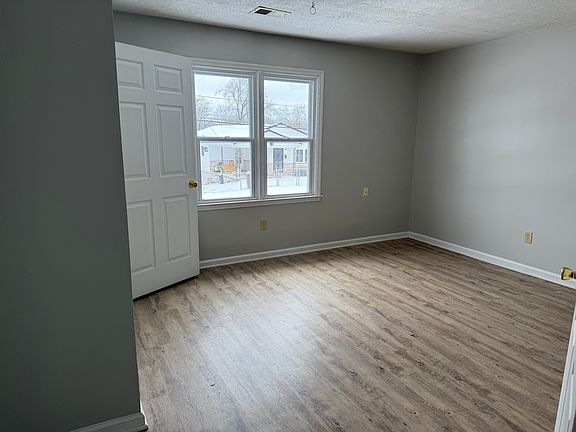 4th image of 500 Westover Ave