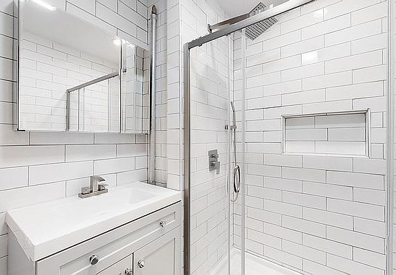 3rd image of 81 W 124th St APT 4