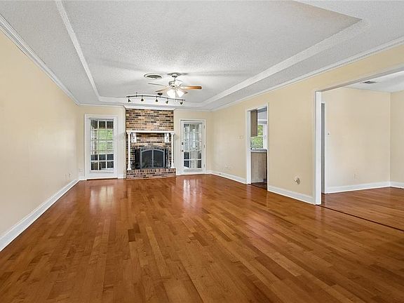 2nd image of 125 Rue Charlemagne