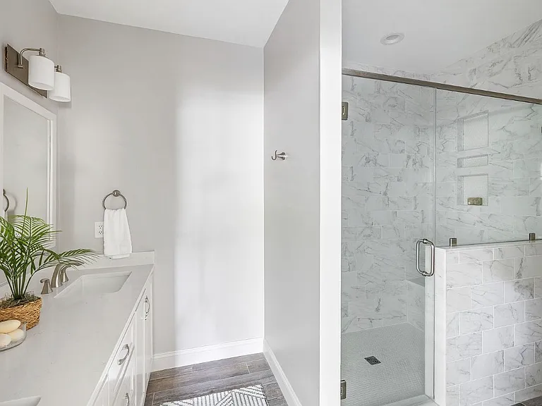 1st floor master bath with shower
