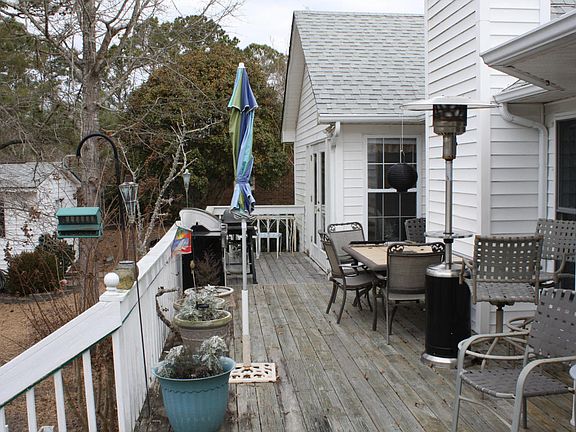 3rd image of 242 Rollingwood Dr