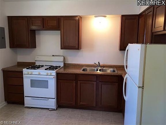 4th image of 959 & 961 Lindsay Ave