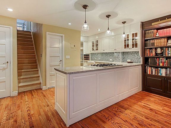 4th image of 443 W 24th St #3G