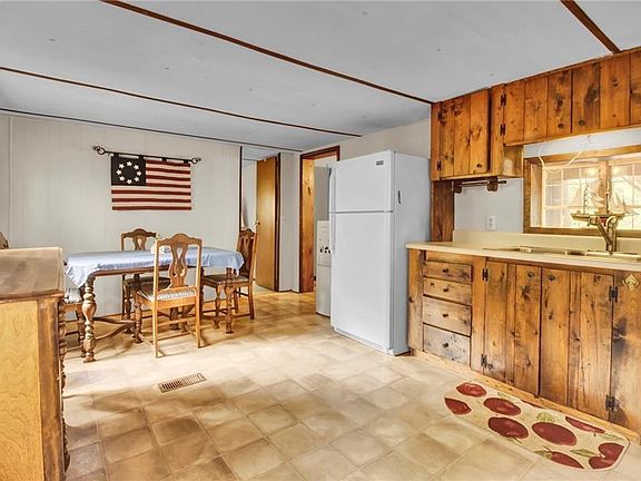 3rd image of 119 Willow Way