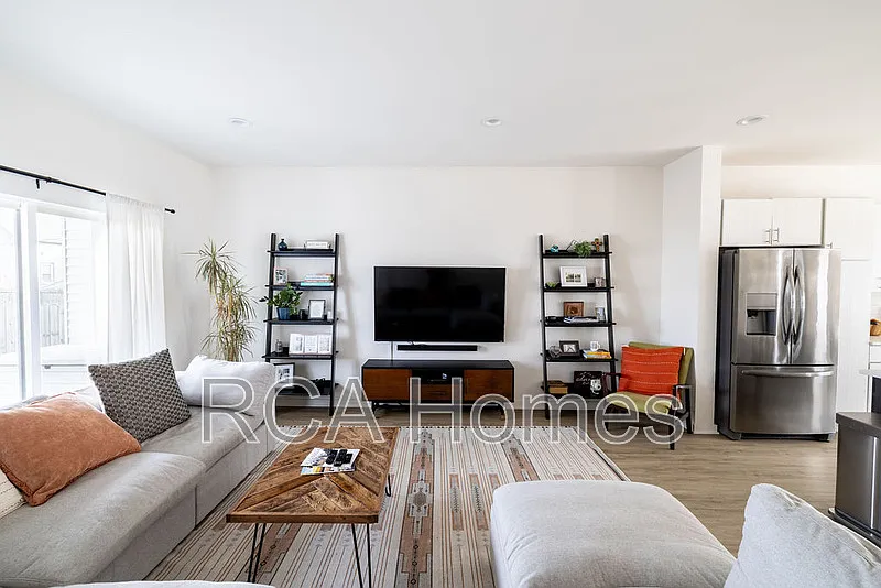 3 bed, 2.5 bath, $3,200 — Photo 4