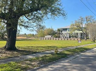 121 Markham Dr, Long Beach, MS 39560