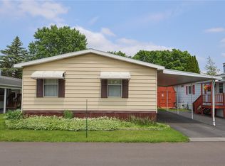 128 Mohawk Pl, Manchester, NY 14504