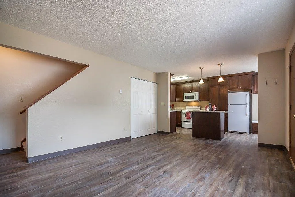 Lakota Village Townhomes — Photo 4
