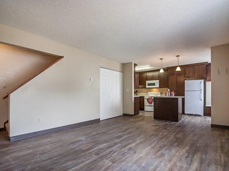 Lakota Village Townhomes — Photo 4