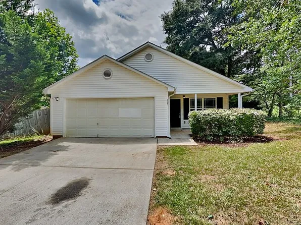 4761 Tuong Yen Ct, Forest Park, GA 30297