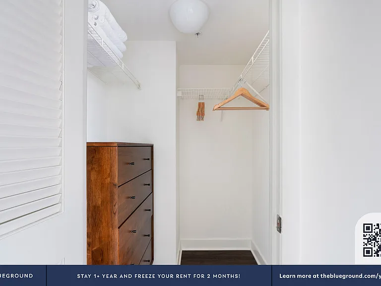 Walk-in Closet
