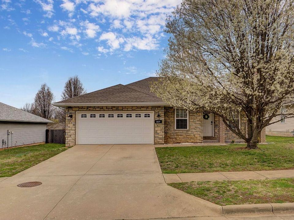 1st image of 1039 E Caravan Street