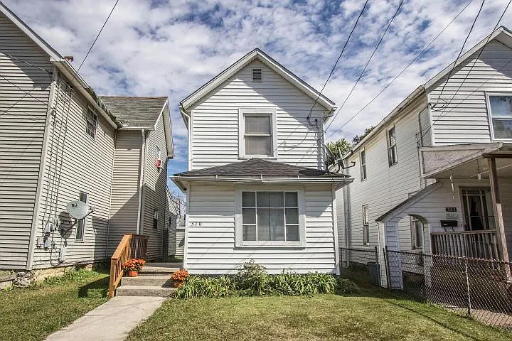 320 Girard Ave photo 1