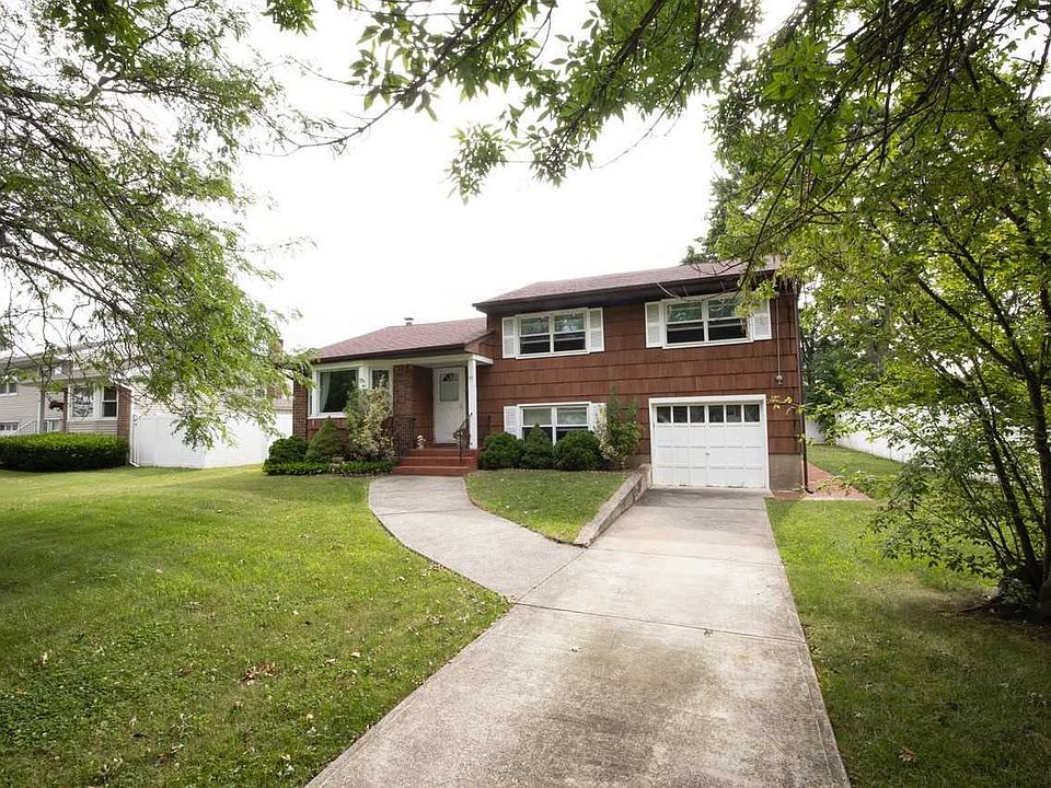 1st image of 95 Cedar Dr