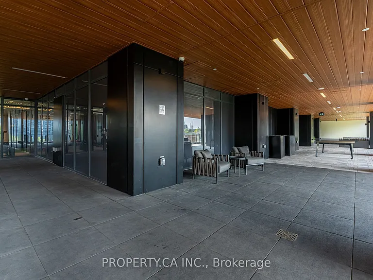 319 Jarvis St #LPH16 — Photo 45