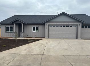 3552 SW 48th Ln, Redmond, OR 97756