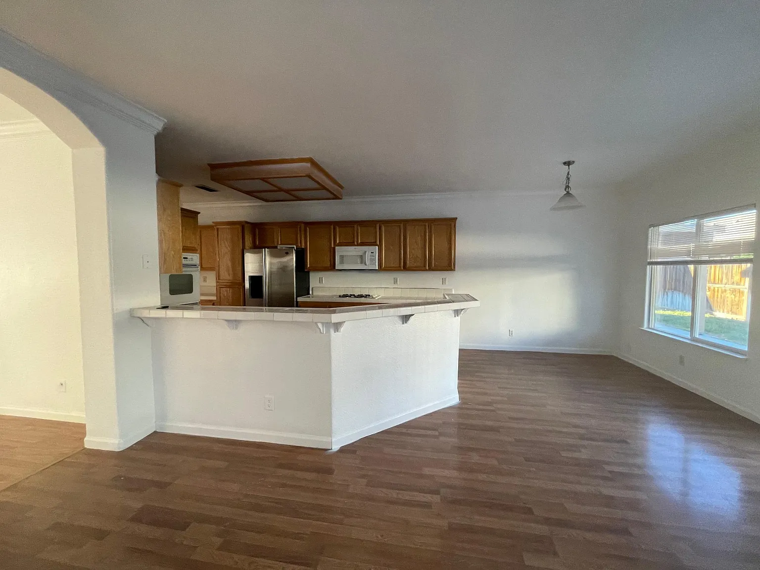 1868 Burgandy Dr — Photo 4