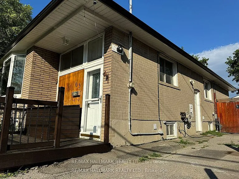 63 Longford Dr E #BSMNT — Photo 2